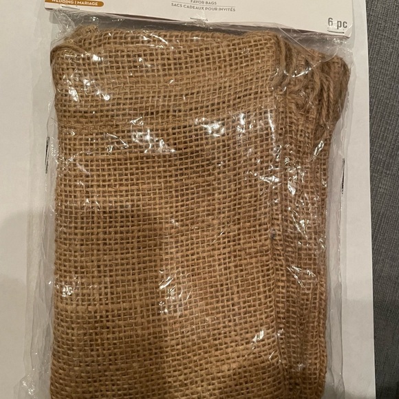 Celebrate It 100% Jute Favor Bags Drawstring 6 PC - Picture 3 of 4